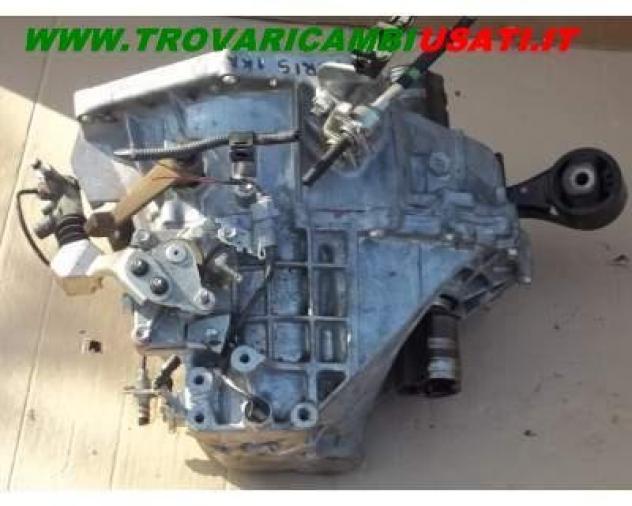 CAMBIO 5 MARCE MOTORE 1KR TOYOTA YARIS 1000 BENZ. 2006  Meccanica  Cambio e trasmisione  Cambio  Cambio TOYOTA - YARIS - 01-01-2006 - 01-01-2009