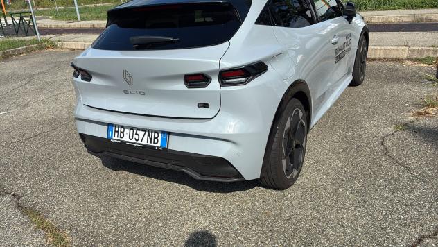 Renault Clio nuova Renault techno full hybrid E-Tech 160 - Foto 8