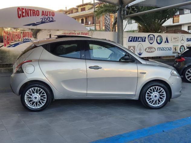 LANCIA - Ypsilon - 0.9 T.Air 85 CV 5 porte S&S DFN Platinum - Foto 9
