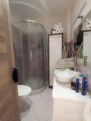Camaiore centro.
Villetta singola con 3 camere da letto .
Ristrutturata . - Foto 8