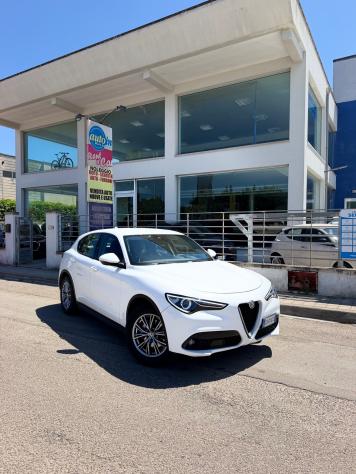 Alfa Romeo Stelvio 2.2 Turbodiesel 160 CV AT8 RWD Business