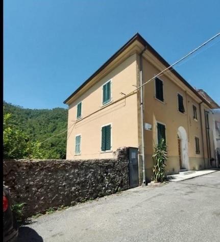 Casa semindipendente in vendita a Gragnana - Carrara 320 mq Rif: 1428651