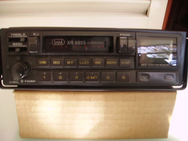 Vintage Autoradio mangianastri Trevi
