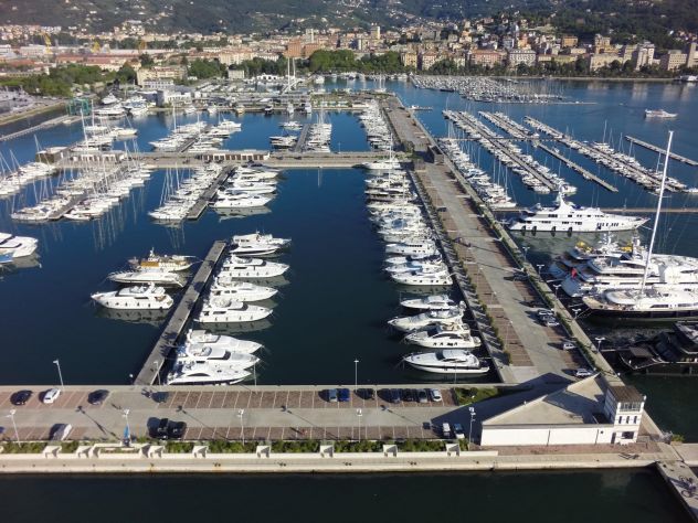 Posto barca 12,5m porto mirabello la spezia liguria 5 terre