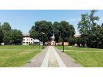 APPARTAMENTONE DI  6 LOCALI  3  BAGNI  2 BOX  AMPIO GIARDINO
