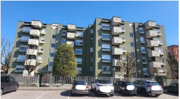 ASTA OCCASIONE: Vanzago (MI), Via Del Lazzaretto appartamento , cantina e box