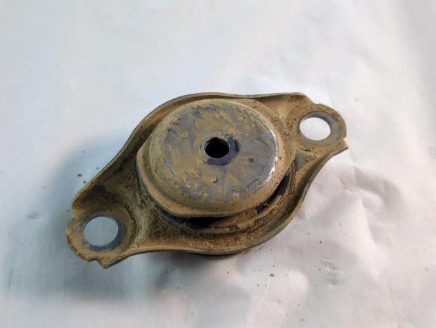 1583130 SUPPORTO CAMBIO FORD KA 1.2 B 51KW 5M 3P (2016) RICAMBIO USATO - Foto 4
