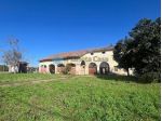 MONTA': rustico da ristrutturare con giardino di 8000 metri