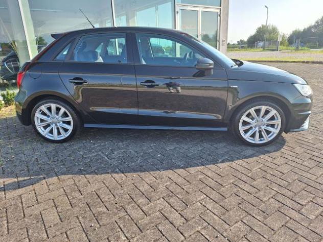 Audi A1 Sportback 1.0 tfsi ultra S-Line 95cv - Cerchi X 17 - Sedili riscaldabili - Sensori parcheggio - Pneumatici 4 stagioni - Foto 6