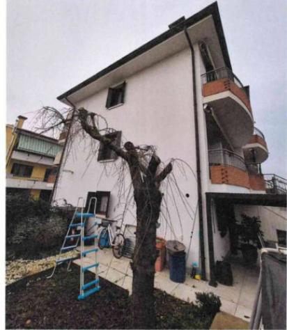 Immobile in asta di 141 m² con più di 5 locali e box auto in vendita a Musile di Piave - Foto 2