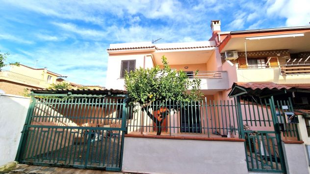 casa indipendente in vendita a Mondragone