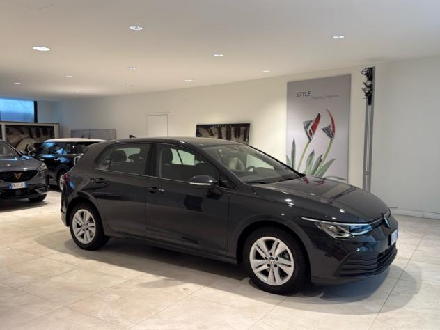Volkswagen Golf 1.5 TGI DSG Navi Fari LED Adap. Cruise Sensori - Foto 2