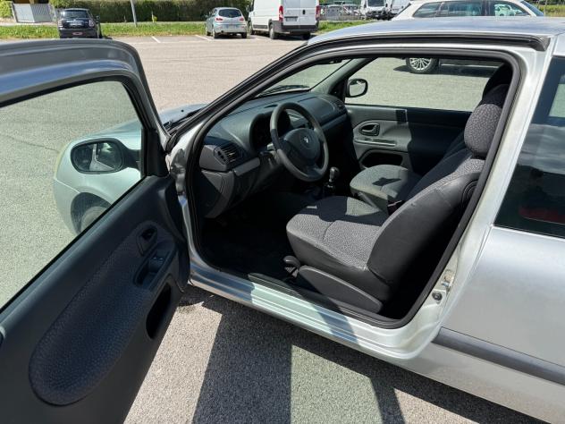 Renault Clio 1.2 16V 3 porte Dynamique - Foto 9