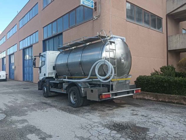 Iveco Eurocargo 120E22 cisterna latte