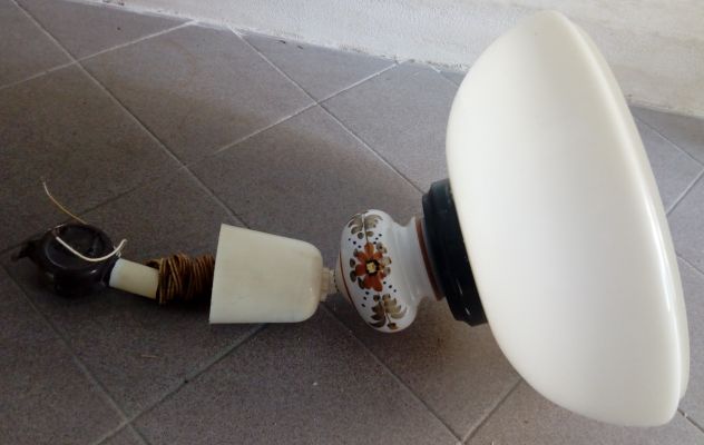 Lampadario in Vetro e Ceramica con attacco per lampadine E 27 diametro campana 3 - Foto 4