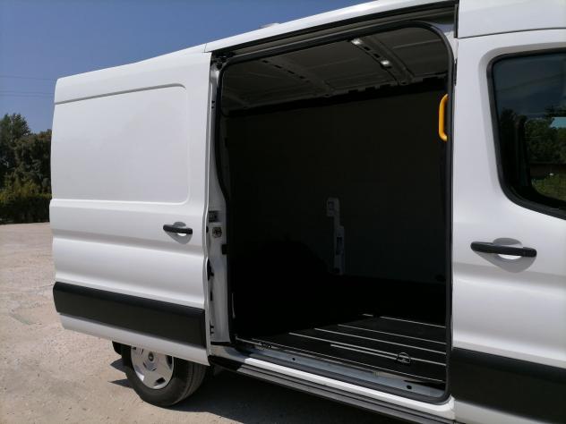 Ford Transit 350 fwd 2.0 ecoblue 130cv trend L2H2 - Foto 8