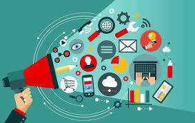 Content Creature- Editing-Gestione Social- Creative Graphic Desigher- Freelance