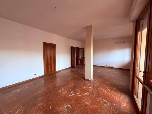 Appartamento in vendita a Lucca 170 mq Rif: 1382123