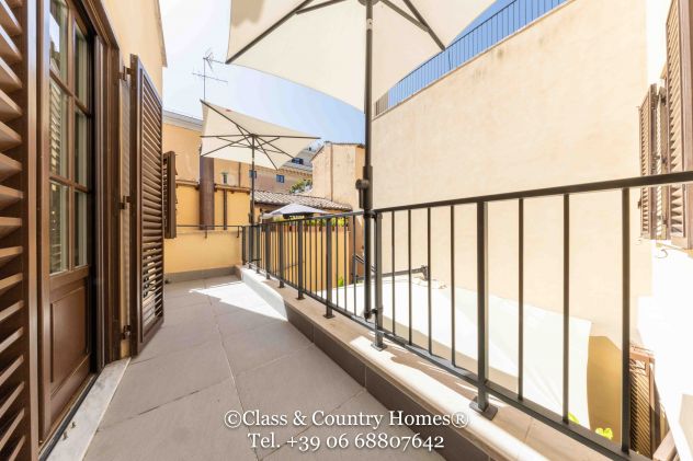 Palazzo Raggi: Una Residenza Ultra-Moderna nel Cuore Storico di Roma - Foto 3