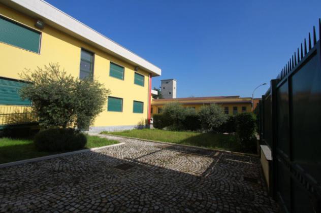 Immobile di 813 m² con 1 locale in affitto a Pero - Foto 4