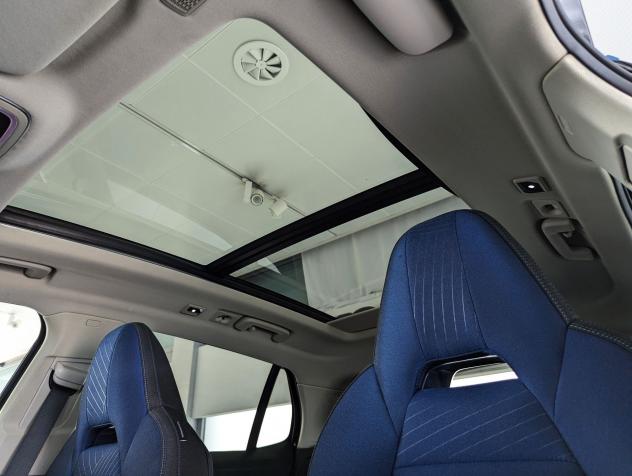 Lynk & Co 01 01 1.5 192KW PHEV DCT 6.6 KW OBC - Foto 10