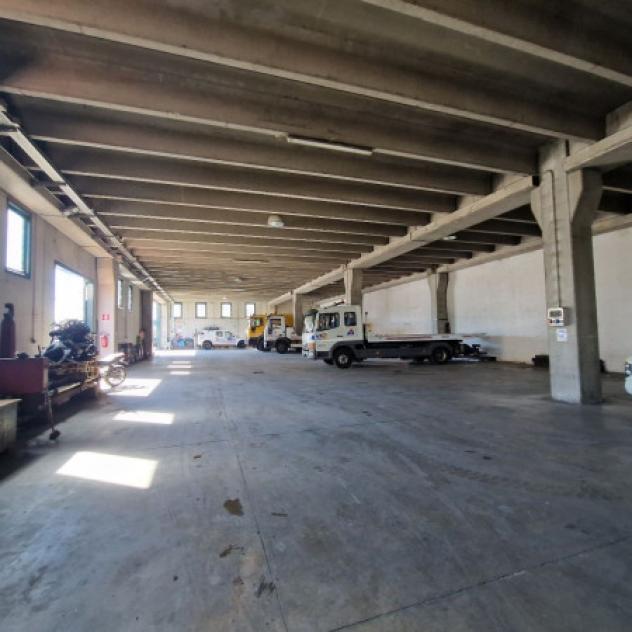 Immobile di 1870 m² con più di 5 locali in vendita a Rho - Foto 19