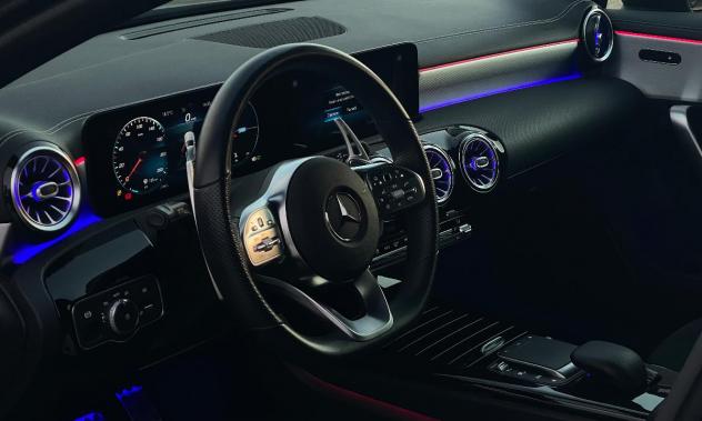 MERCEDES A 180 d Automatic Premium Edition - Foto 6