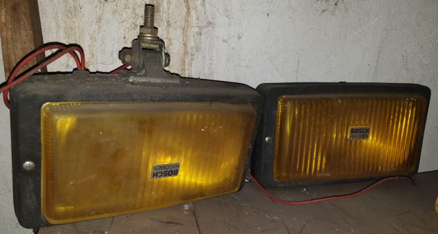 Fari fendinebbia alogeni di marca Bosch usati ricambi auto