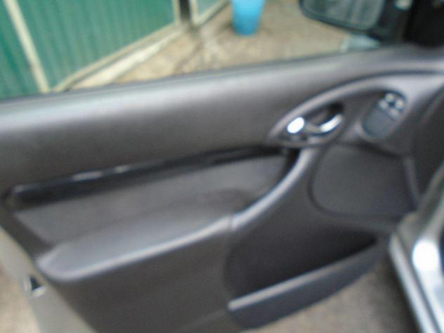 FORD Focus '02 5p 1.6i 16v Ghia FL - Foto 6