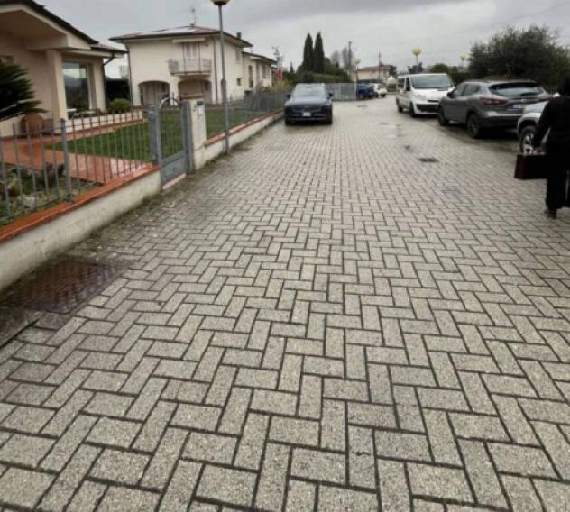 Immobile in asta di 123 m² con più di 5 locali e box auto in vendita a Capannori - Foto 5
