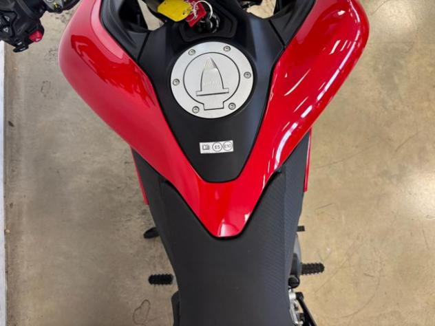 DUCATI Hypermotard HYPERMOTARD V2 DUCATI RED rif. 23829608 - Foto 9