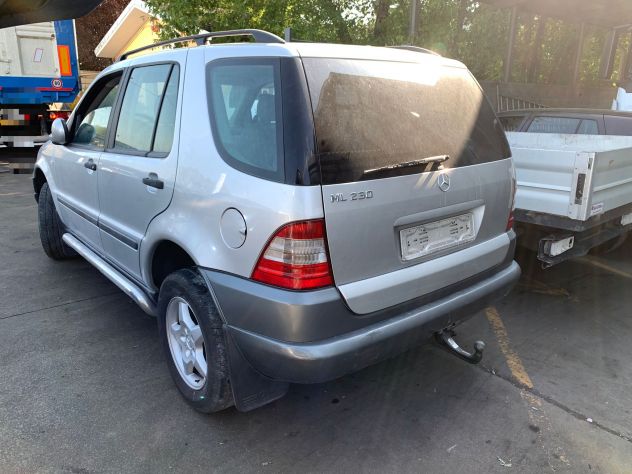 Ricambi usati Mercedes ML230 111977 benzina del 2000 - Foto 4