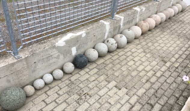 Sfera in pietra granito - Foto 4