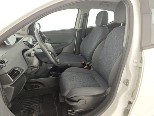 Lancia Ypsilon 1.0 firefly hybrid Silver s&s 70cv - Foto 10