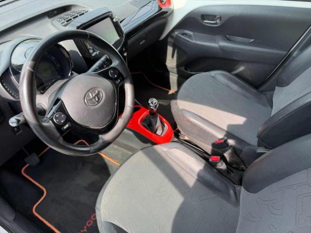 TOYOTA Aygo 1.0 VVT-i 72 CV 5 porte x-wave orange rif. 24106858 - Foto 5