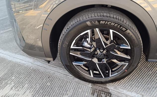 Peugeot 3008 Hybrid 145 e-DCS6 GT - Foto 6