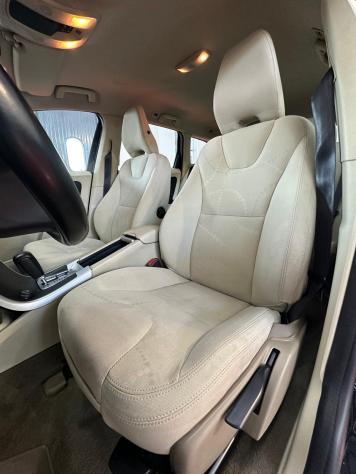 Volvo XC 60 XC60 D5 AWD Geartronic Momentum - Foto 10