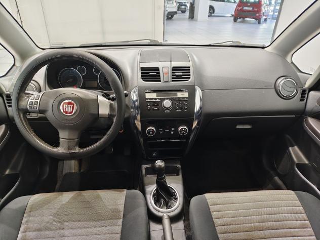 FIAT Sedici Sedici 1.6 16v EMOTION 4x4 120cv*4x4*BENZINA* - Foto 4