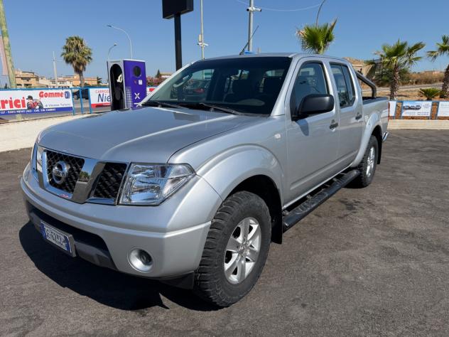 Nissan Navara 2.5 dCi 4 porte Double Cab XE 4X4 AUTOMATICA - Foto 2