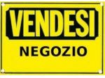 C022. CARPI. LOCALE COMMERCIALE DI 100 MQ CON DUE VETRINE AD USO NEGOZIO.