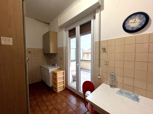 singola a rgza € 620 tutto incluso in app.to centrale 8° p. con terrazzo - Foto 6