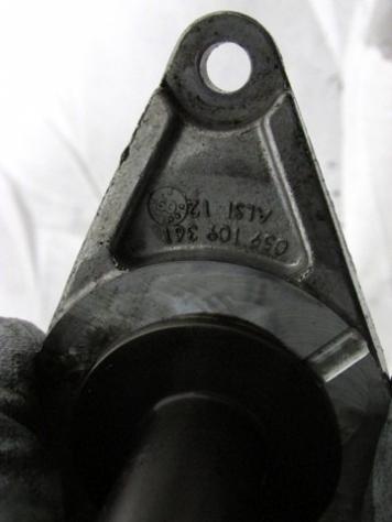 059109361 ALBERO POMPA OLIO MOTORE VOLKSWAGEN TOUAREG 3.0 176KW 5P D AUT 4X4 (2010) RICAMBIO USATO 059115120A - Foto 2