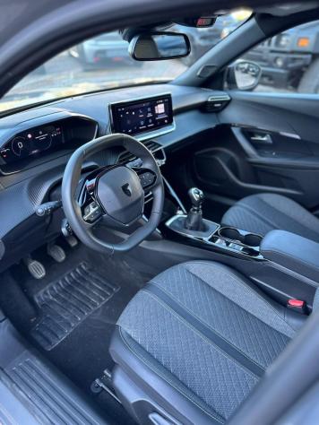 PEUGEOT 2008 100cv Allure - 2025 - Foto 6