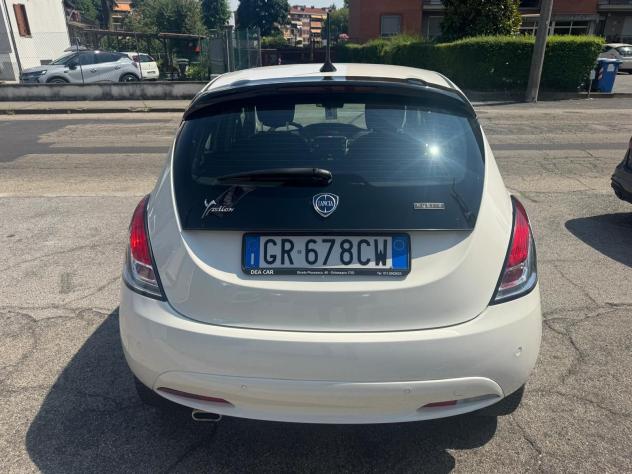Lancia Ypsilon 1.0 FireFly 70cv Hybrid Alberta Ferretti - Foto 6