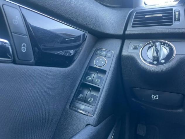 MERCEDES-BENZ C 220 CDI Eleg. rif. 22884390 - Foto 10