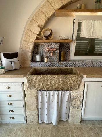 Lavandino lavello cucina rustico in pietra granito