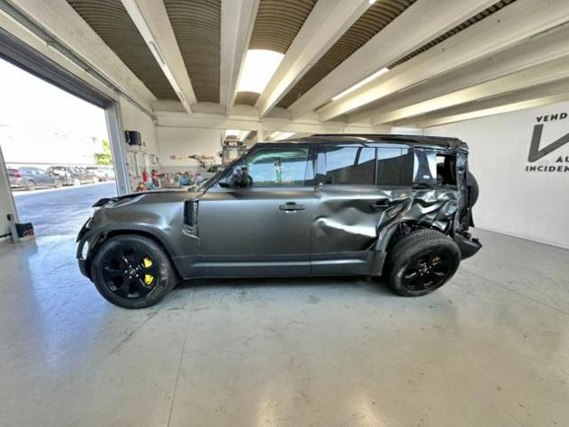 LAND ROVER Defender 110 3.0 l6 400CV AWD AUTO SE rif. 23936373 - Foto 4
