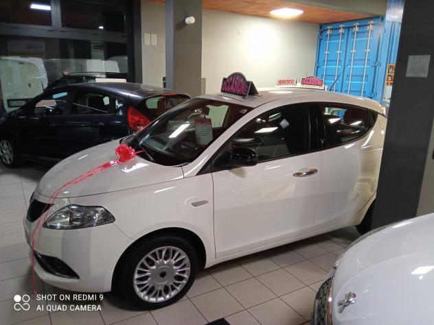 Lancia Ypsilon 1.2 69CV 5P GPL ELEFANTINO - Foto 2