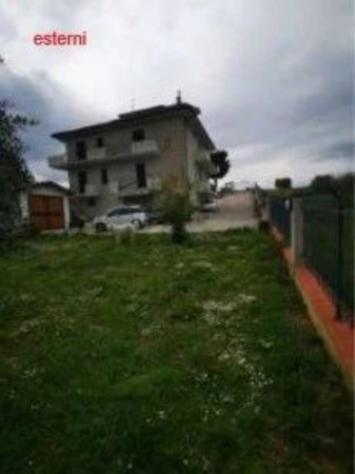 Immobile in asta di 362 m² con più di 5 locali e box auto in vendita a Civitella del Tronto - Foto 2