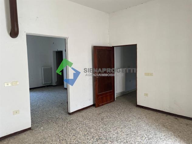 Vendesi in Strada di Radi porzione di casale da ristrutturare - Foto 6
